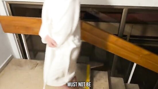 Привет, ты тоже в бассейн? - Привет, дааа)) хи-хи..