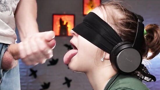 Игра, угадай что это! - Моя лучшая подруга пробует разное мороженное на вкус!