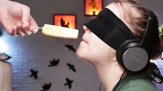 Игра, угадай что это! - Моя лучшая подруга пробует разное мороженное на вкус!