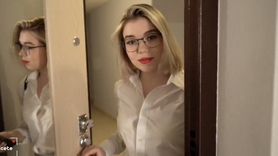 Привет Серёжа. - Здравствуйте, проходите..