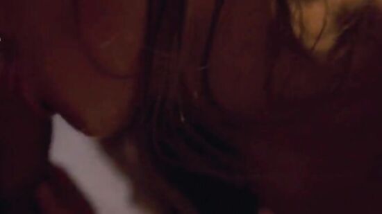 Узнал, что соседка по квартире ведет OnlyFans и развёл на секс