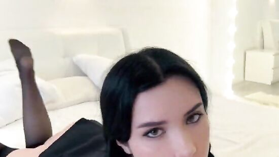 Русская милашка с косичками мастурбирует киску и трахается с другом от первого лица