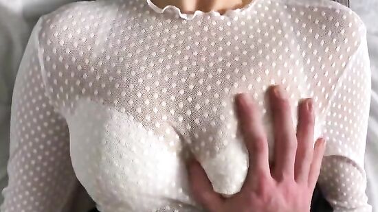 Похотливая студентка соблазняет товарища на секс