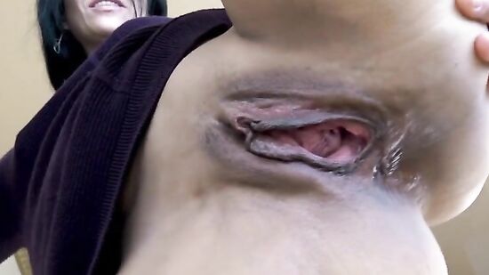 Поцелуй мою кису! Хочешь поласкать меня? Хочешь!... НУ ведь хочешь правда же а?