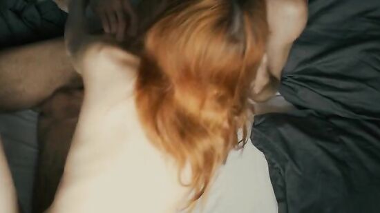 Нежный и страстный утренний секс влюбленных