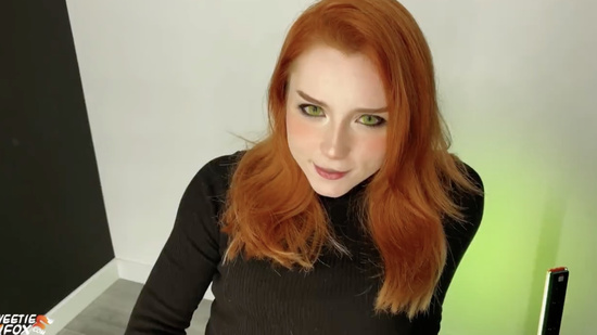 Рыжая русская красотка напрашивается на секс со спермой в ротик