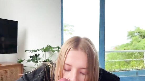 Давай это будет наш маленький секрет! Мы никому о б этом не расскажем...