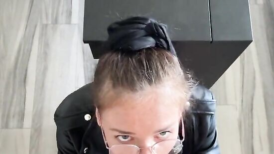 Мачеха, ты куда собираешься?? - Как куда?.. на твой член!