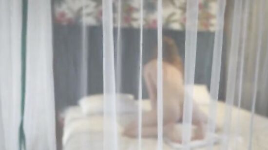 Мокрая киска хочет секса с членом своего мужчины