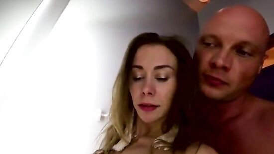 Люблю себя парня везде и он меня тоже...