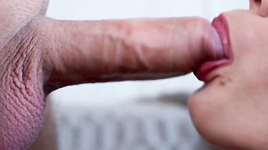 Минет с проглотами крупным планом