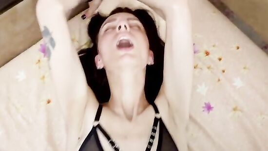 Сводная сестра предпочитает подарки со спермой в ротик