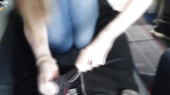 Русский парень едет отдыхать в одном купе с студенткой-незнакомкой