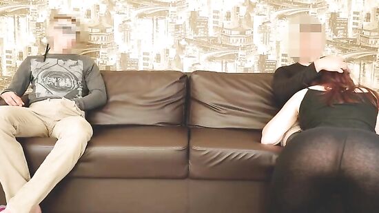 Куколд разрешает трахать его жену и сладко лижет