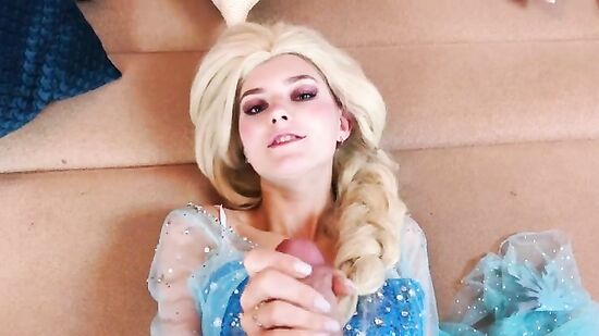 Еву Эльфи трахнули как шлюшка - косплей порно с Евой Эльфи
