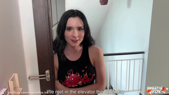 Познакомилась с соседом и занялась с ним сексом