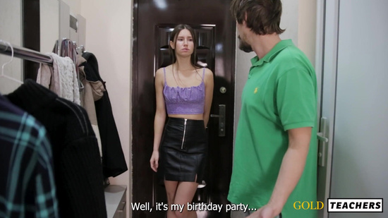 Быстрый секс с соседкой в аппетитную киску