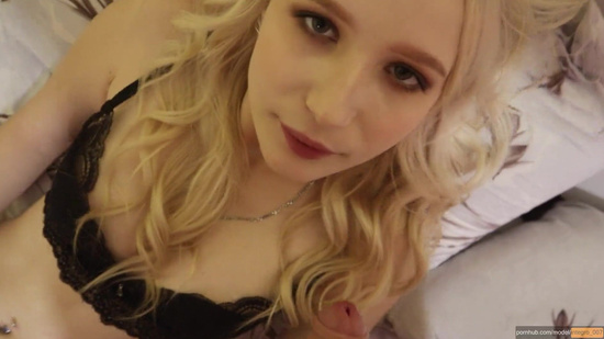 Русский секс без разговором с кремпаем в киску