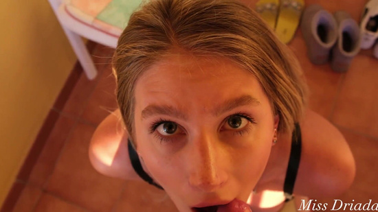 Немножко подгорела попка во время загара, но хорошему сексу это не помеха